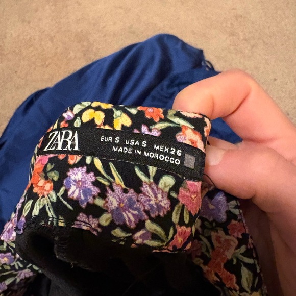 Zara Floral Patterned Black High Waisted Ruffle Skirt - Picture 3 of 3